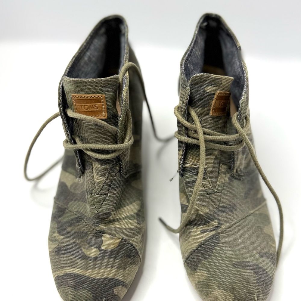 TOMS Green Camouflage Heeled Boots